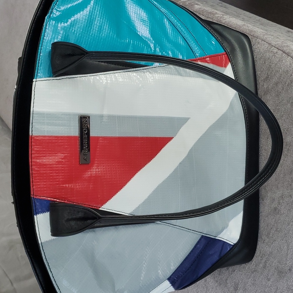 RAREFORM Tessa zippered tote bag